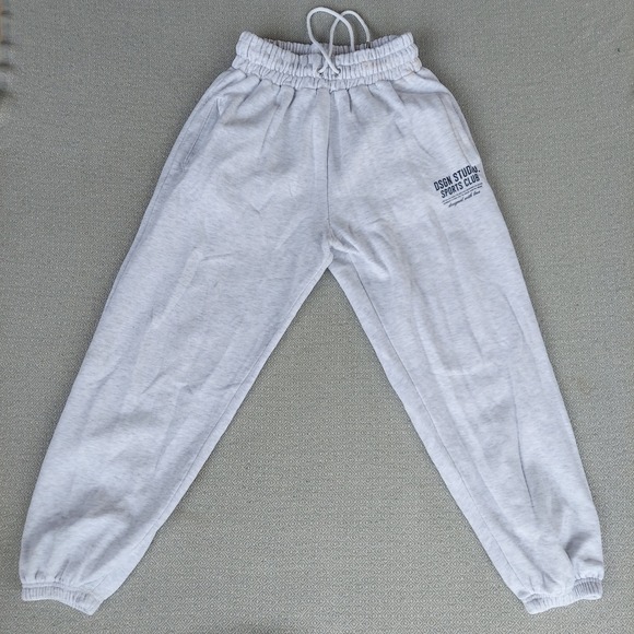 Boohoo Pants - Boohoo Sweatpants Women M Gray DSGN Studio Sports Club Joggers Heathered Graphic